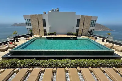 Image de Luxury beachfront accommodation By Gps