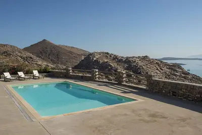 Image de Villa à Páros avec 6 chambres à coucher, 12 couchages