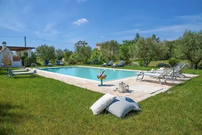 Image de Villa à Cisternino avec 5 chambres à coucher, 14 couchages