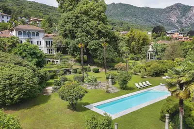 Image de Belle villa classique avec piscine et de splendides jardins! Villa La Romanica
