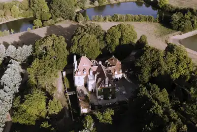 Image de Le Manoir de charme - un lieu idéal pour les mariages ou regroupements familiaux