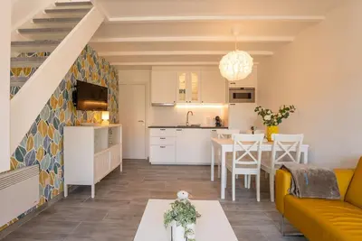 Agréable appartement pour 2 personnes avec Wifi, Tv, terrasse et parking