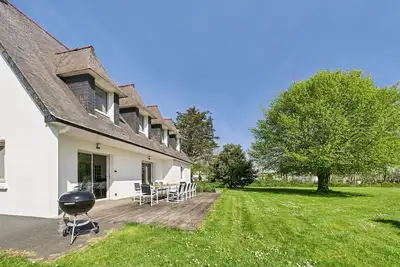 Image de Maison moderne pour 12, grand jardin, terrasse