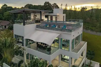 Image de Luxury Infinity Pool Seaview 6br – Villa Shine