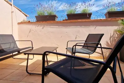 Image de 4 Saint Joseph T2  balcon et climatisation dans le centre du Viel Antibes