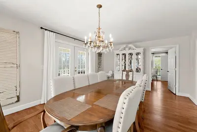 Image de Hot Tub | Corn Hole | Ev Charger