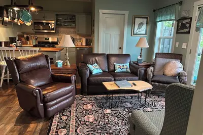 Image de Experience the Magic at our Luxury 2 Bdrm, w/Majestic Blue Ridge Mountain Views