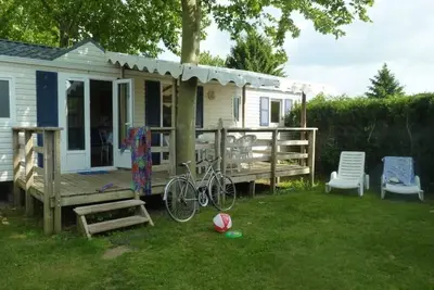 Image de ZEcamping 3 étoiles piscine chauffée toboggans locatif Tv 35m2 6 pers