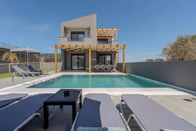 Rosy 1 Villa, Modern Villa, Private Pool near Waterpark
