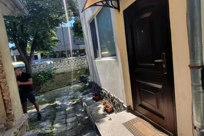 Image de Top center Varna. Cozy home meters from the beach!