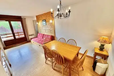 Image de À 140m des pistes de ski, 2ème étage, vue montagne, balcon, casier à ski, 37m², Flumet