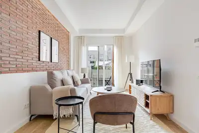 Image de Blueground | El Poblenou, pool & w/d