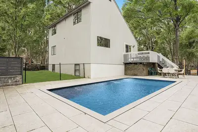 Contemporary Southampton Home, Private Pool, Outdoor Dining, Game Room, . . .