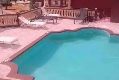 Image de Large 3 bedroom with King beds and Pool!