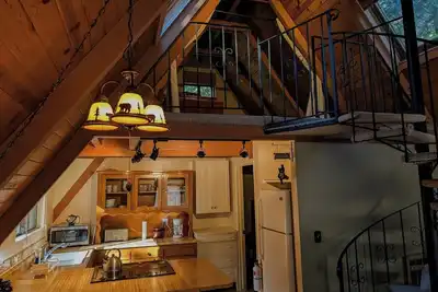 Image de Cozy & Charming Sierra Nevada mts cabin 40 minutes from Kirkwood Ski resort.