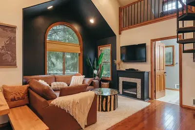 Image de Pleasant Meadows Riverside! 2 bedroom/Hot Tub/Starlink internet/Air Conditioning