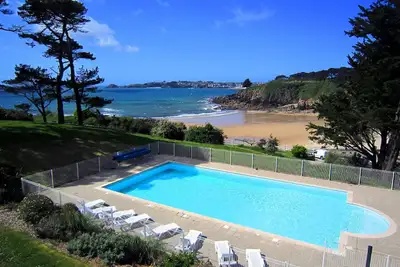 Image de Rustic + Cozy Apartment | Direct Beach Access!