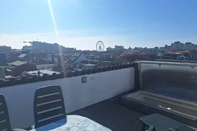Image de Juul's Rooftop Free parking