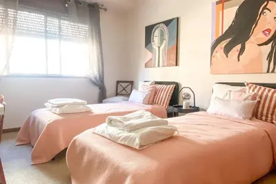 Image de Elegant and spacious apartment just a stone's throw from the sea!