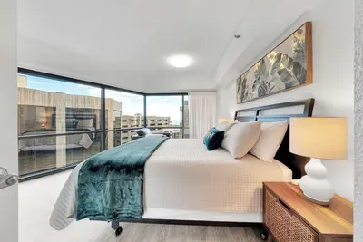 Image de Bishop Suites @ Executive Centre, 1 Bedroom Ocean View Unit #4007, Downtown Hnl