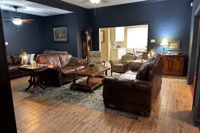 Image de Southern charm meets old time elegance in this beautiful home in Walker, La.