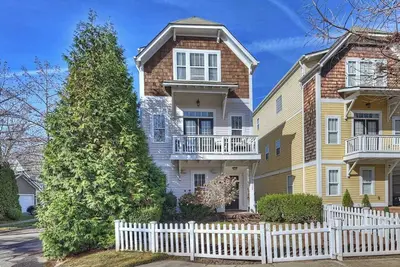 Image de Modern 3 Bed 3. 5 Bath in uptown Charlotte in the heart of it all.