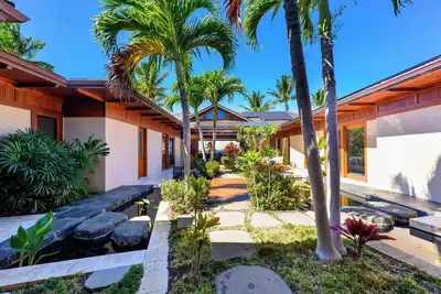 Image de Luxurious Ocean View Villa in Gorgeous Pauoa Beach Mauna Lani Resort