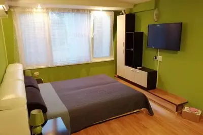 Cozy and stylish apartment, top center of Varna