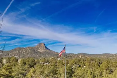 Image de *Newly Listed *Serene & Amazing Views *Fireplace