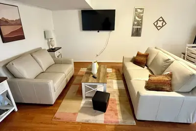 Image de 3-bedroom house in lovely Garland with WiFi, Ac