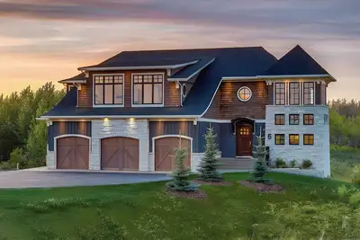 Image de Exquisite 3+ Million Dollar Estate – A Lux Retreat