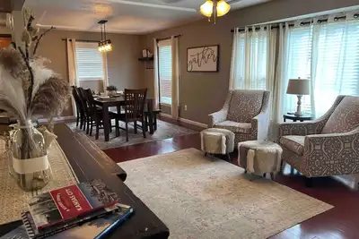 Image de LuxOpenFloor 5Bdrm- 2k ensuites + Apt