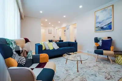 Image de Bright, Modern & Cozy Getaway Home near Toronto