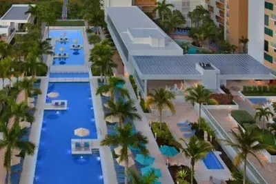 Image de Fabulous Marriott Crystal Shores  2-bedroom beachfront Marco Island villa