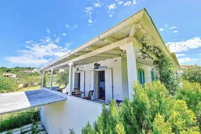 Villa 'Jolie Proche Des Plages' avec vue sur mer, Wi-Fi et climatisation