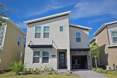 Image de Luxury villa w/pool & spa at Storey Lake Resort 4 miles from Disney Parks