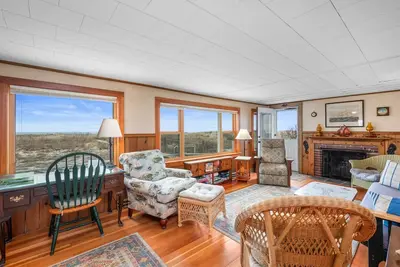 Image de Dog-friendly oceanfront 3-Bedroom Cottage with Ac and  Stunning Views