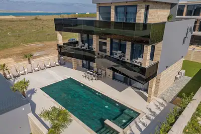 Image de Maison près de la mer avec la piscine Privlaka, Zadar (K-24270)