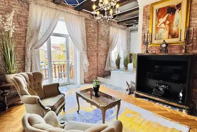 Image de Charming Art Studio in Vibrant Downtown Liepaja – Your Creative Retreat Awaits!