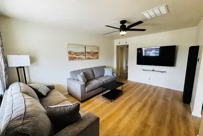 Image de Free Chick-fil-A & Starbucks! 502 Hideaway!