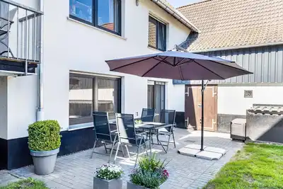 Image de Appartement de vacances confortable dans le Sauerland avec vue sur la Nordhelle, terrasse et Wi-Fi