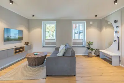 Image de Apartment at the old customs office (Deluxe) directly at Husum harbor