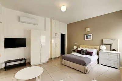 Image de Phaedrus Living: Ledras Residences 101