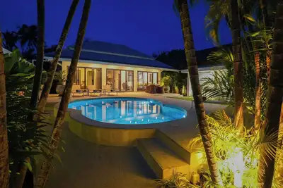 Image de villa Ayan. Amazing Pool Villa, 2 bedrooms Nai harn Beach