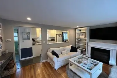 Image de Deeded access to Long Pond! Dog friendly!