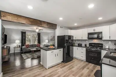 Image de Play/Stay Retreat | Corporate Travel, Fast Wifi, Furnished, Utilities Included