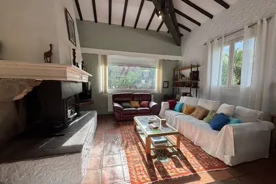 Grande maison basque avec terrasse et parking à Ciboure