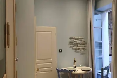 Image de Studio de charme climatisé centre de Pézenas, animaux admis