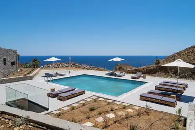 Luxury 2br Private Villa with Shared Pool & Superb Views