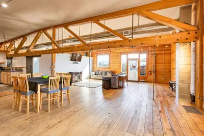 The Bitterroot Loft On 1st Street